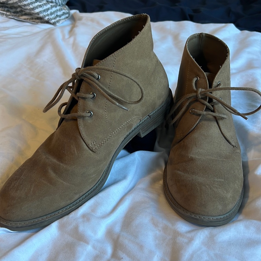 Worn a few times. No wear or tear. In great condition.